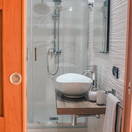 Magna Grecia E 住宿加早餐酒店 卡鲁尼亚玛丽娜